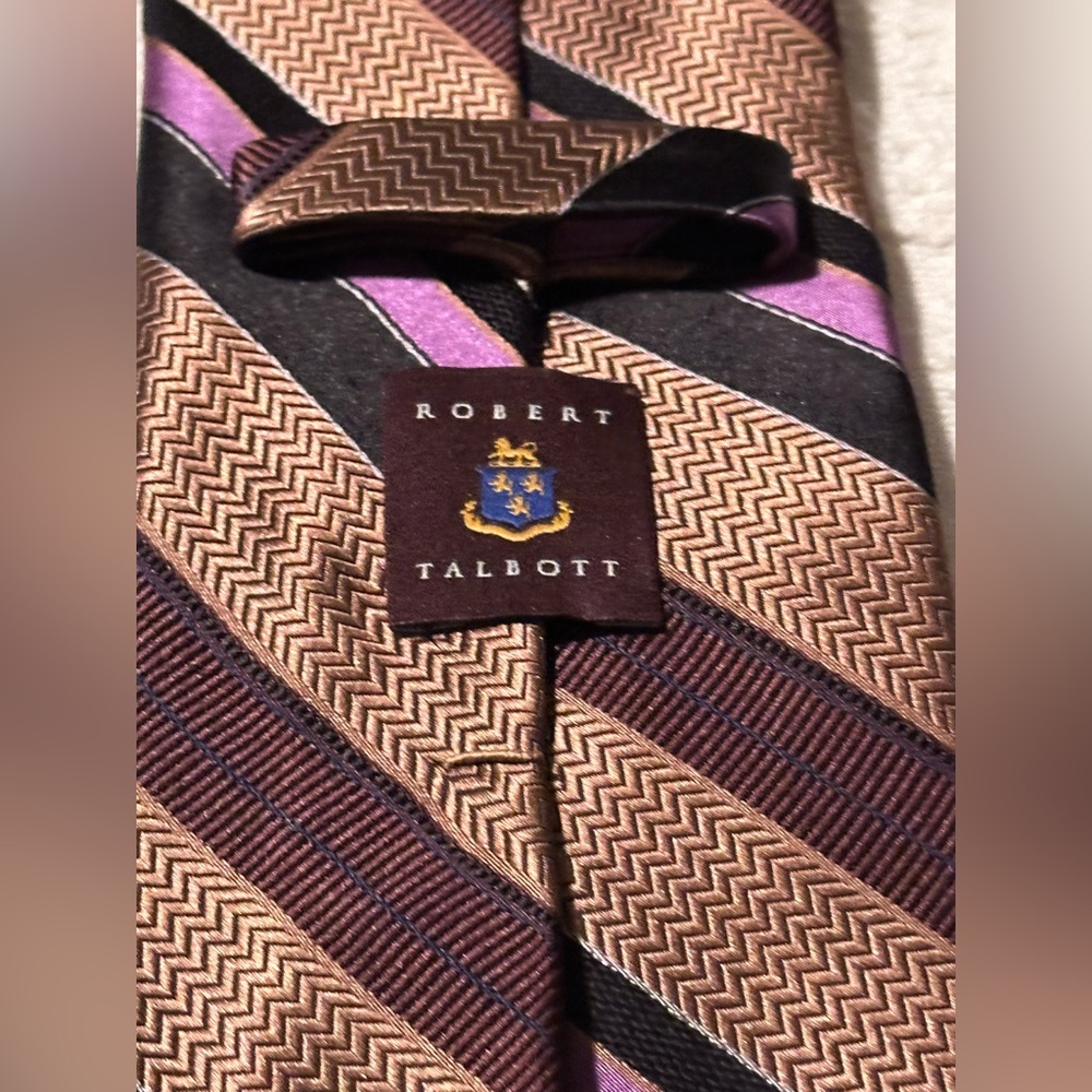 Robert Talbott 100%silk Men’s Necktie
EUC No flaws